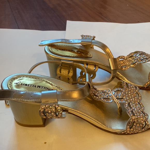 LORETTA PETTINARI gold two inch heels. size: 39 - Picture 4 of 5